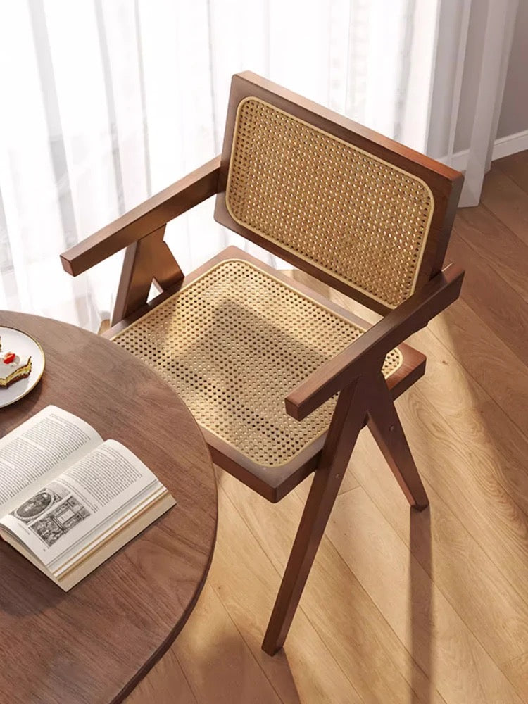 Rattan chair with arms