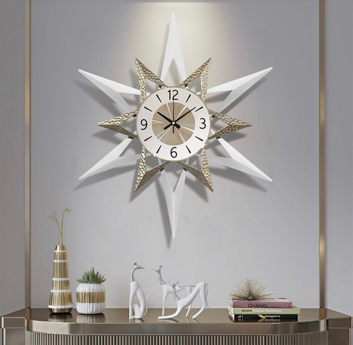 LAMO white star clock