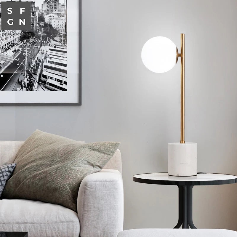 Simple Modern 1 x table lamp